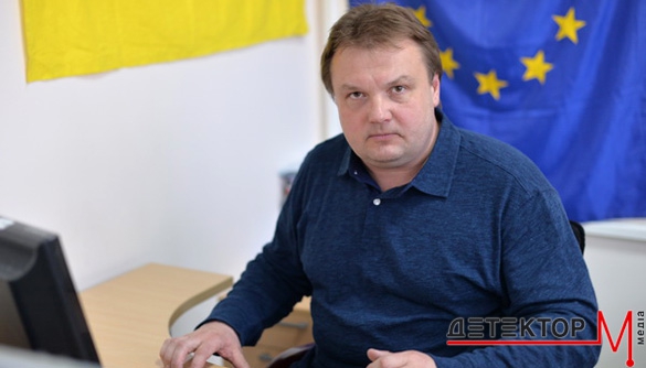 &laquo;В "Діловій столиці" нічого не відбувається, окрім того, що одна божевільна журналістка написала один божевільний пост&raquo; - Вадим Денисенко