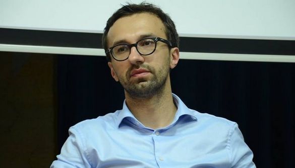 Сергей Лещенко обнаружил свою машину открытой и  опасается последствий