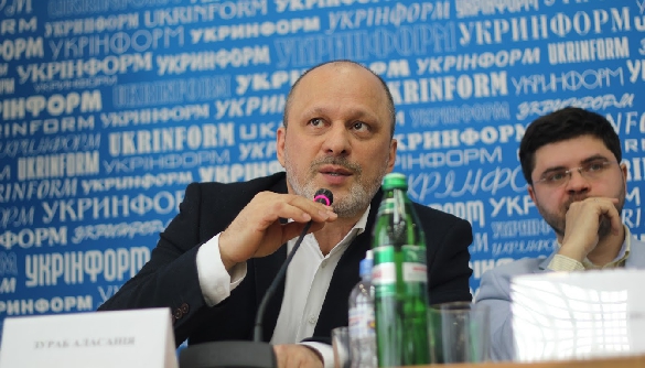 Онлайн-репортаж виборів голови правління Суспільного мовника. Переміг Зураб Аласанія