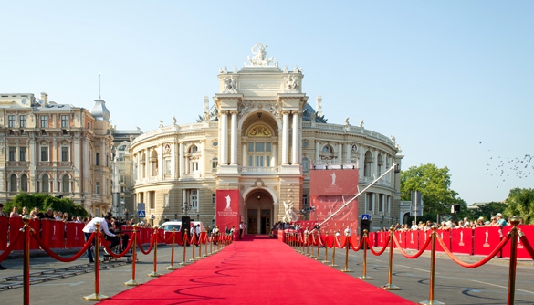 Лія Ахеджакова, Ізабель Юппер та тріумф української документалки. Як в Одесі кінофестиваль завершували (ФОТО)