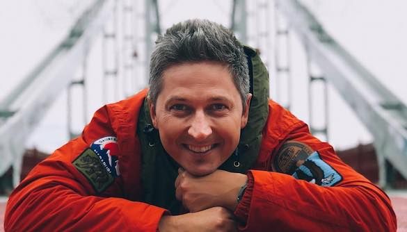 Александр Педан рассказал, как его супруга избавилась от докучающих фанаток мужа