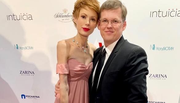 «ТСН» рассекретила роман вице-премьера Розенко с ведущей Нового канала «ТСН» рассекретила роман вице-премьера Розенко с ведущей Нового канала
