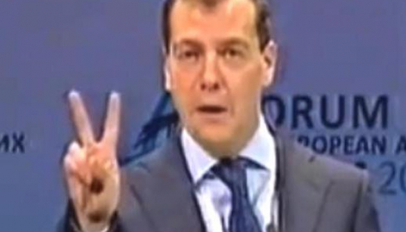 Медведев говорит о свободе слова
