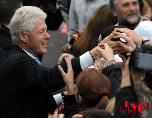Билл Клинтон взял журналиста «1+1» под свое крыло (ВИДЕО)