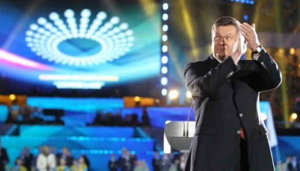 Как на украинских телеканалах освистывали Виктора Януковича (ВИДЕО)