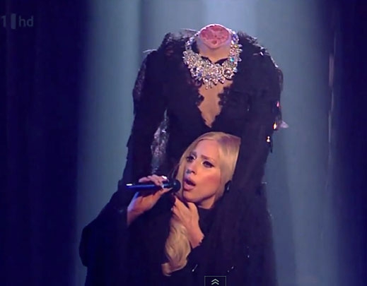 Шок! На «X-факторе» Леди Гага лишилась головы (ФОТО)