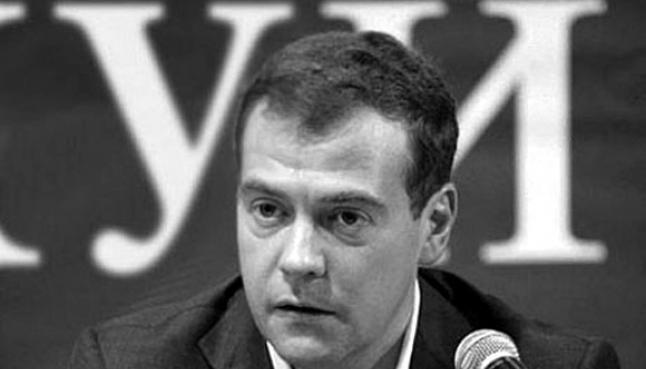 Дмитрий Медведев в «Твиттере» обматерил электорат