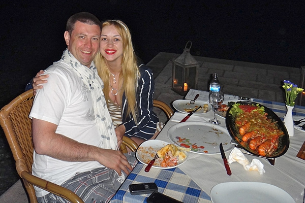 Наталья Валевская похвастала в отпуске любящим мужем и стройными ножками (ФОТО)