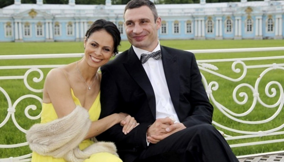 Жена Виталия Кличко разогреет его противника перед боем