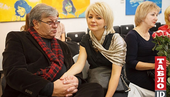 Илья Ноябрев привел молодую жену на модный показ (ФОТО)