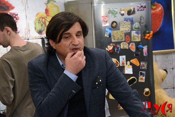 Отару Кушанашвили не дают говорить о сексе, а Руслану Сеничкину – носить любимый пиджак (ФОТО)