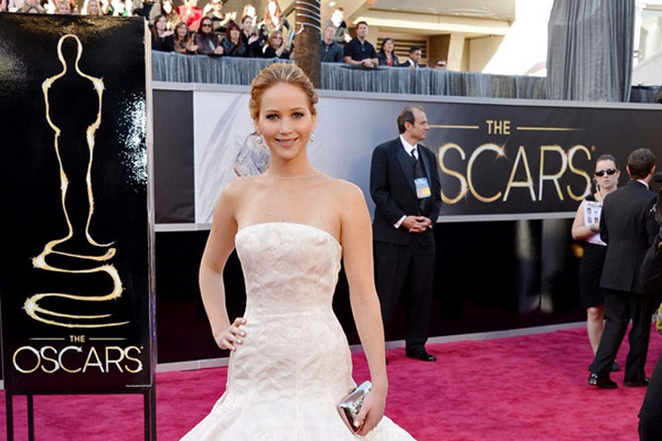 «Оскар-2013»: лучшие и худшие платья красной дорожки (ФОТО)
