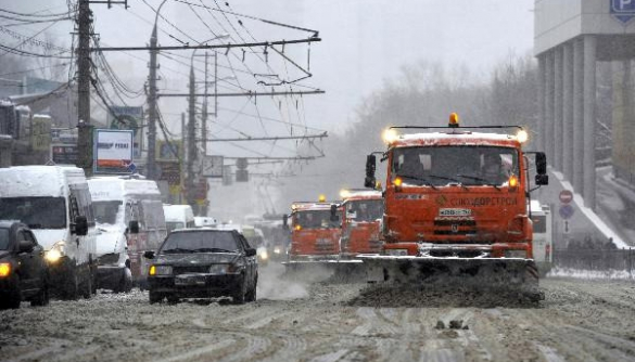 Киевские власти  отправили снегоочистительную технику в Москву?