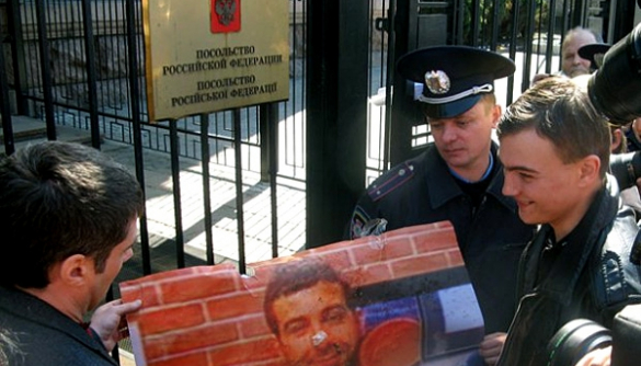 Милиция не дала националистам повесить Урганта (ФОТО)
