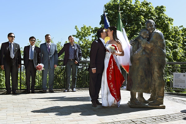 Егор Бенкендорф открыл памятник героям программы «Жди меня» (ФОТО)