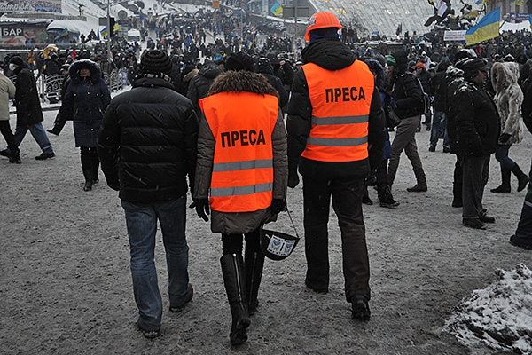 Новинка журналистской моды сезона зима 2013-2014 (ФОТО)