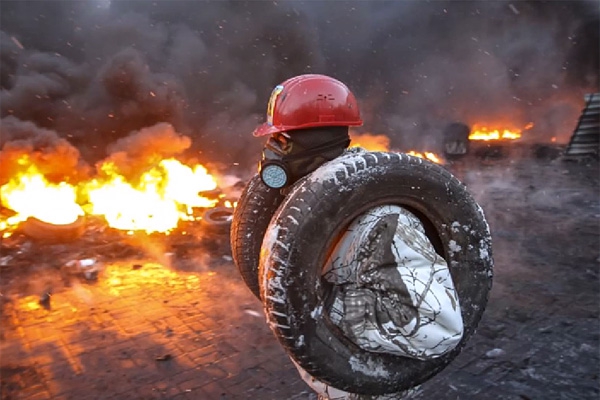 Новый мегахит Евромайдана: «Горіла шина, палала» (ВИДЕО)