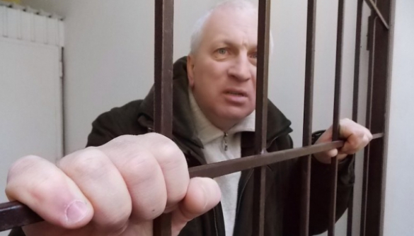 «Топаз, дай баланду!»: фрик-стример Рулев в Москве напал на США и угодил за решетку (ФОТО)