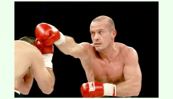 Жир из участников «Зважених та щасливих» теперь будет выбивать боксер Узелков