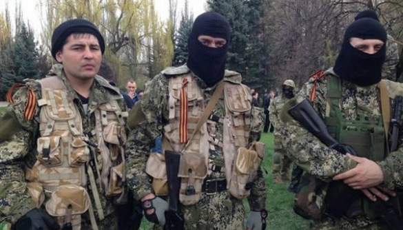 Боевики в Донецке захватили один телеканал и редакцию газеты в Константиновке