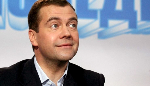 «Вот сижу тут, а сам думаю, а на х..я?»: полное собрание веселых твитов от взломанного аккаунта Дмитрия Медведева (ФОТО)