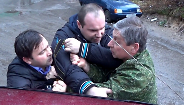 Охранники Ахметова под Киевом напали на журналистов (ВИДЕО)