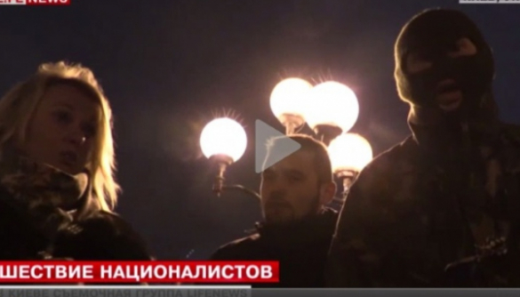 "Бандера придет, порядок наведет": в центре Киева "избили" очередную журналистку LifeNews