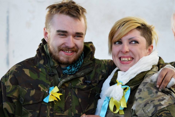 Журналистка «Українського тижня» вышла замуж на фронте