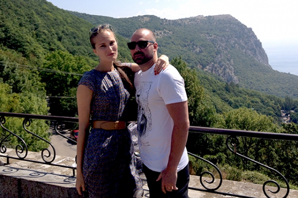 Ведущая шоу «Супермодель по-украински» выходит замуж за родственника Капоне