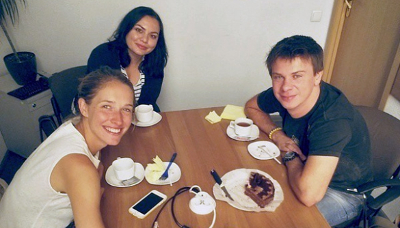 Дмитрий Комаров отметил день рождения с Катей Осадчей (ФОТО)