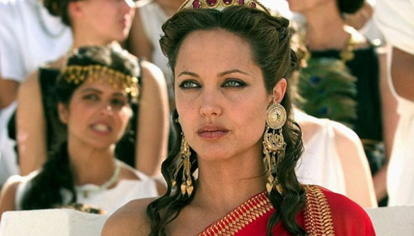 Анджелина Джоли решила стать русской царицей