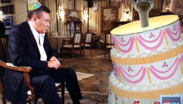 Пенсия и страусы: как СМИ «отметили» юбилей Виктора Януковича