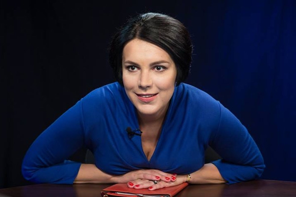 Соня Кошкина вслед за Януковичем решила поддержать страусов (ФОТО)