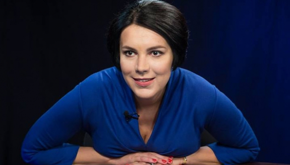 Соня Кошкина вслед за Януковичем решила поддержать страусов (ФОТО)