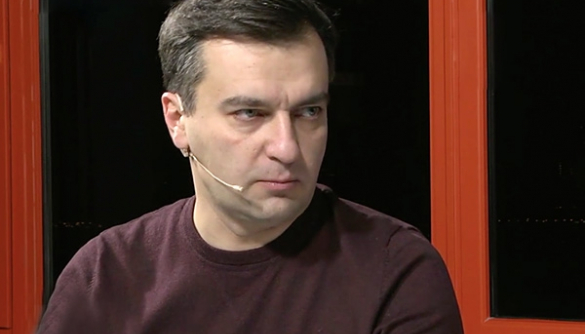 Дмитрий Гнап посоветовал Левочкину вставить веник в задницу