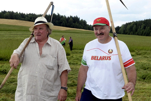 Батька Лукашенко дал Депардье два миллиона на фильм, где он сыграет механика
