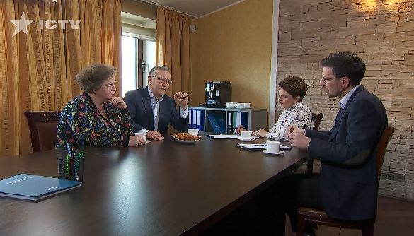 Анатолій Гриценко: Я люблю Юлю і дітей Анатолій Гриценко: Я люблю Юлю і дітей