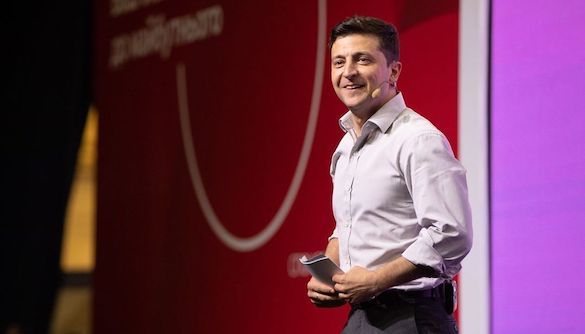 Владимир Зеленский станцевал на сцене &laquo;Лиги смеха&raquo;