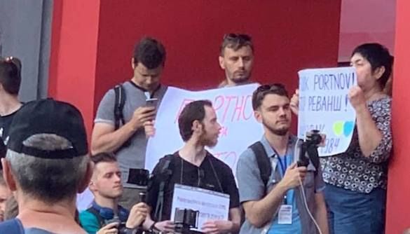 После протестов студентов Университет имени Тараса Шевченко разорвал договор с Андреем Портновым