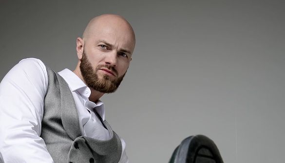 Влад Яма с длинными волосами снялся в кино Влад Яма с длинными волосами снялся в кино