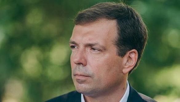 Депутат &laquo;ОПЗЖ&raquo; возмутился по поводу баннеров одесской радиостанции в поддержку ЛГБТ-прайда