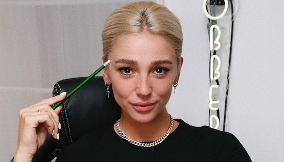 Ведуча програми &laquo;Орел і Решка&raquo; вийшла заміж за артиста, якому заборонено в&rsquo;їзд до України