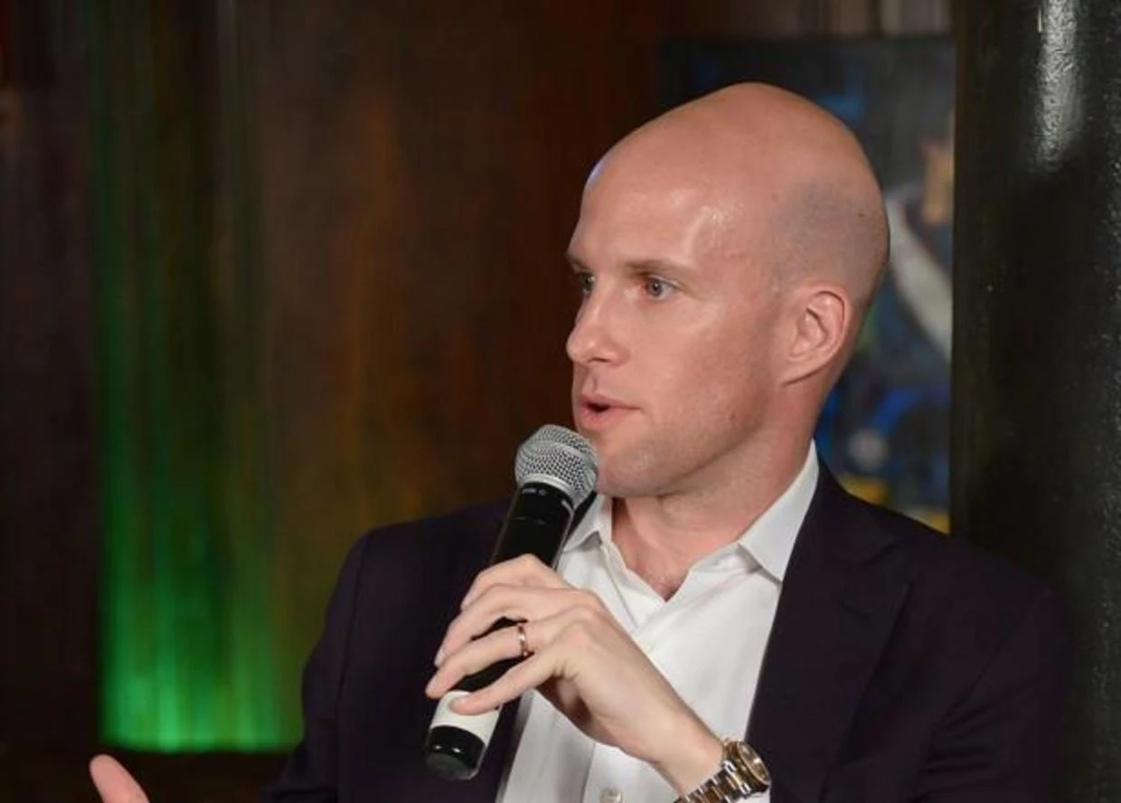 Футбольний оглядач Ґрант Валь помер під час матчу на чемпіонаті світу