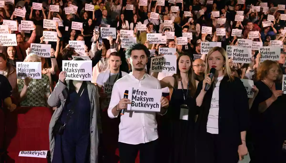 На відкритті фестивалю Docudays UА провели акцію на підтримку Максима Буткевича