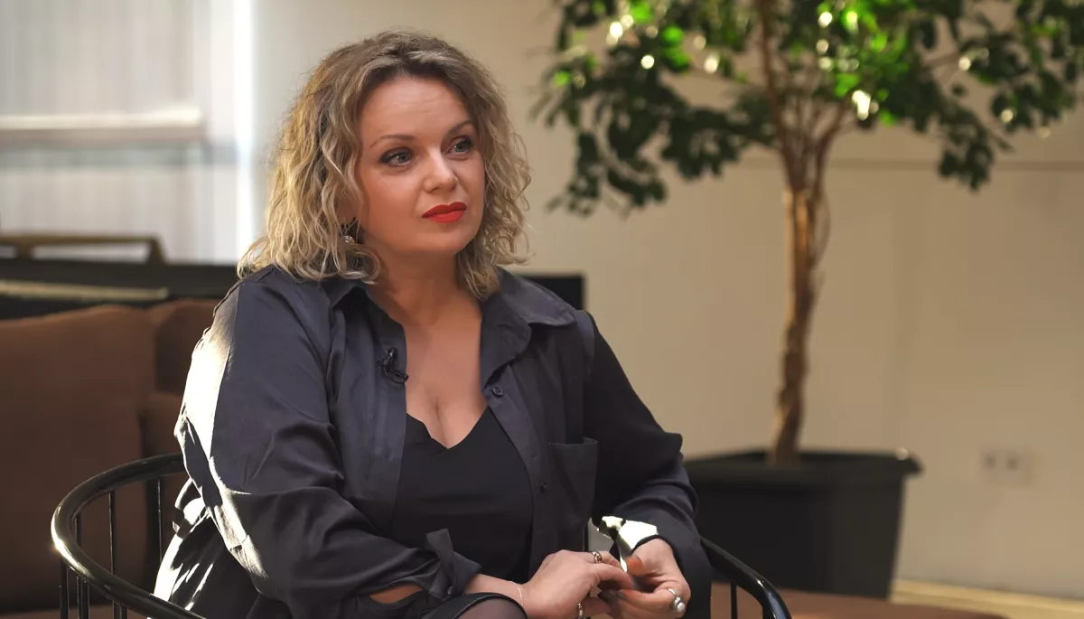 «На той час це були шалені гроші». Ірма Вітовська розповіла про гонорари на ситкомі «Леся+Рома» «На той час це були шалені гроші». Ірма Вітовська розповіла про гонорари на ситкомі «Леся+Рома»