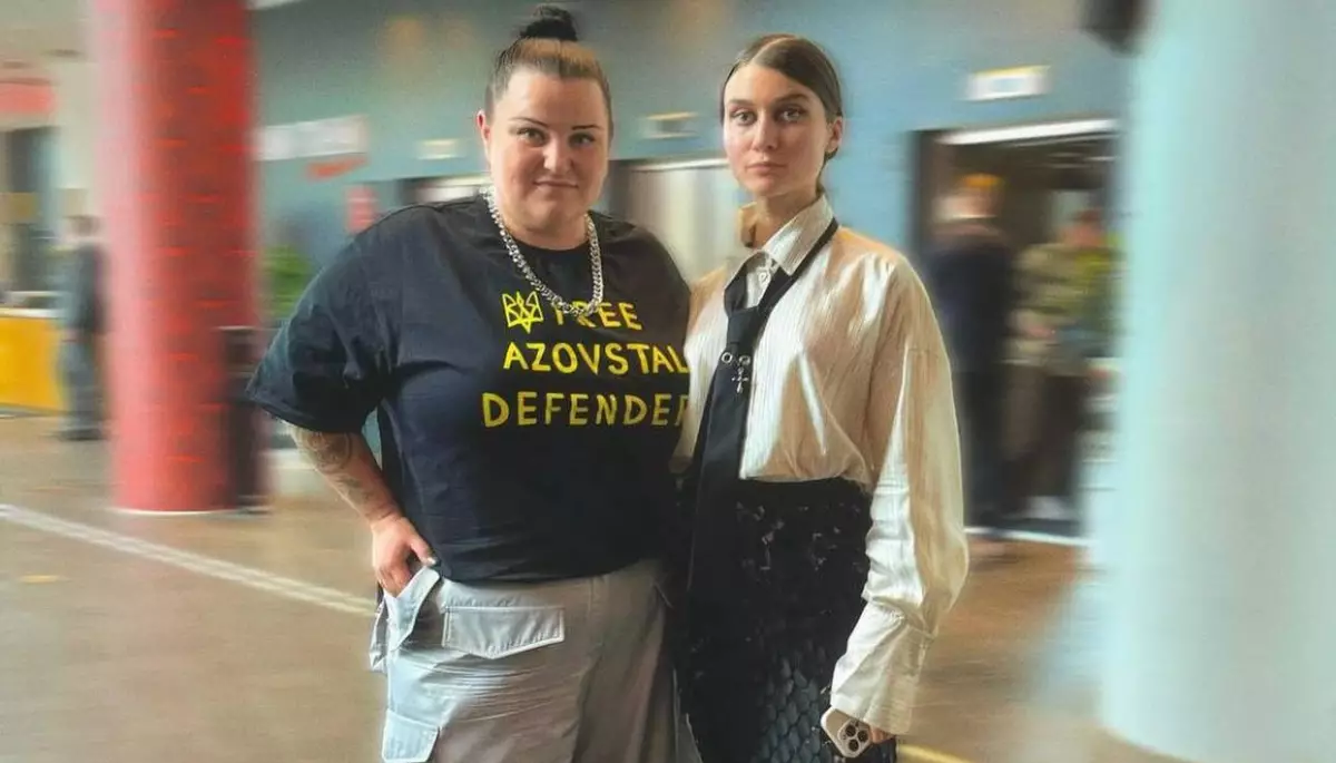 alyona alyona розповіла про таємну операцію з футболками «Free Azovstal Defenders» на «Євробаченні»