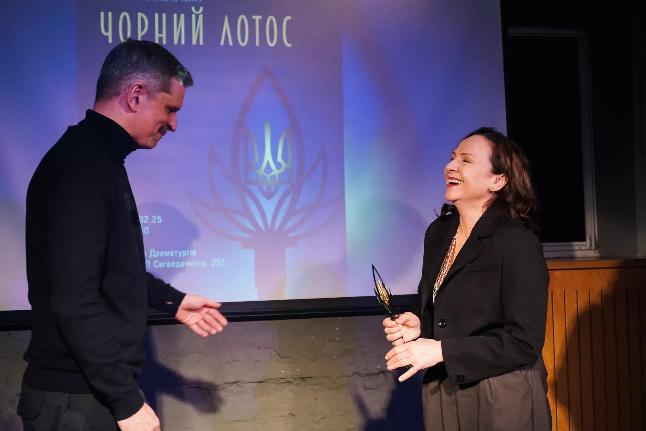 Лариса Кадочникова &mdash; закриття року. Як театрали з кіношниками веселилися на премії &laquo;Чорний лотос&raquo;
