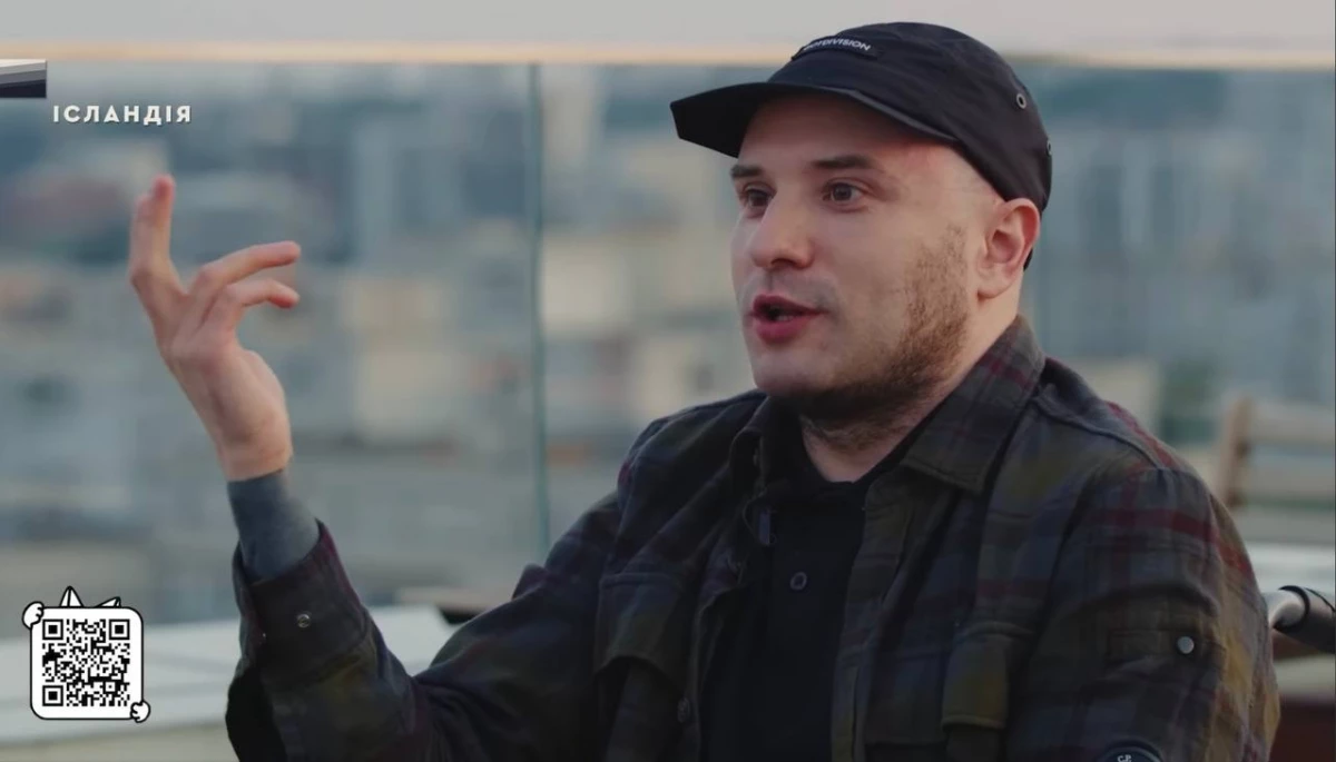 Віктор Розовий розізлився на «Фокус» через фейковий заголовок, у якому його називають зрадником Віктор Розовий розізлився на «Фокус» через фейковий заголовок, у якому його називають зрадником