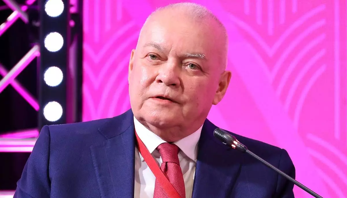 Від гей-вечірок у Києві до гомофобії на кремлівському телебаченні. На ютубі Ходорковського розповідають карколомні історії про Кисельова Від гей-вечірок у Києві до гомофобії на кремлівському телебаченні. На ютубі Ходорковського розповідають карколомні історії про Кисельова