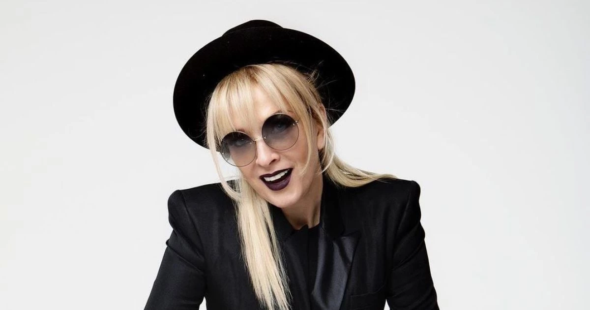 АТБ вигрібає за рекламу з Лаймою Вайкуле, яка співає «Щедрик»